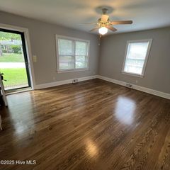 2405 Jefferson Drive, Greenville, NC 27858