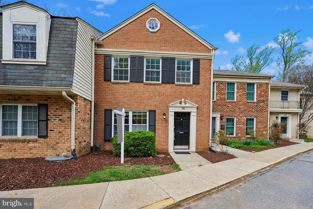 Image 1 of property listing at 780 PRINCETON PL #1-780, Rockville, MD 20850