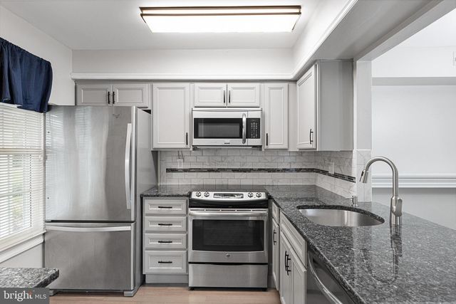 380-A DELANCEY PL, Mount Laurel, NJ 08054