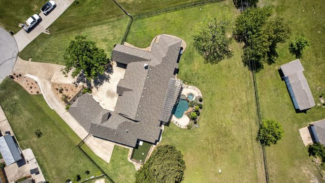 3908 Chapel Court, Double Oak, TX 75028