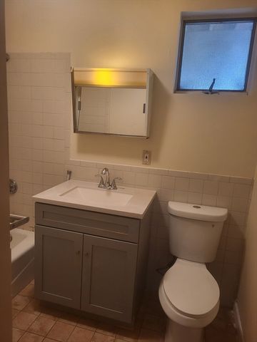 25 Fressenden 2, Boston, MA 02126