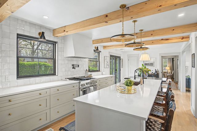 4912 Trousdale Dr, Nashville, TN 37220