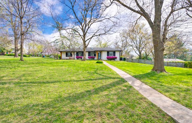 4912 Trousdale Dr, Nashville, TN 37220