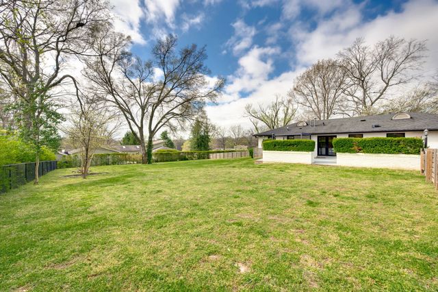 4912 Trousdale Dr, Nashville, TN 37220