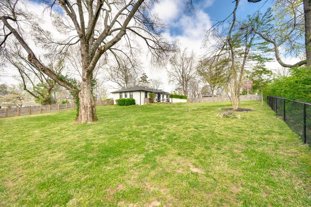 4912 Trousdale Dr, Nashville, TN 37220