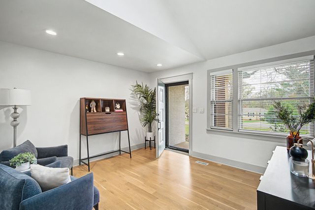 4912 Trousdale Dr, Nashville, TN 37220