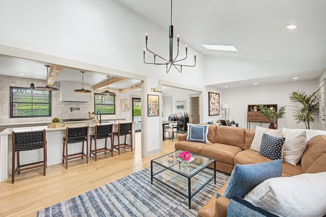 4912 Trousdale Dr, Nashville, TN 37220