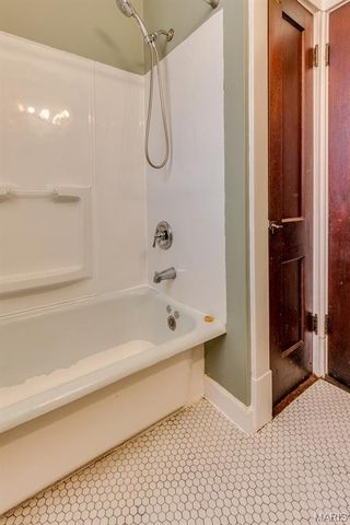 3929 Minnesota Avenue, St Louis, MO 63118