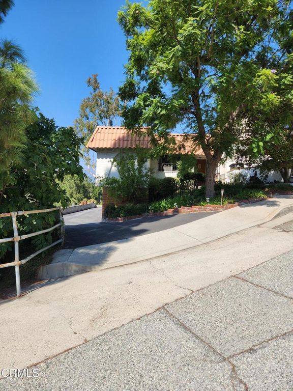 1913 Verdugo Loma Drive, Glendale, CA 91208 — photo 2
