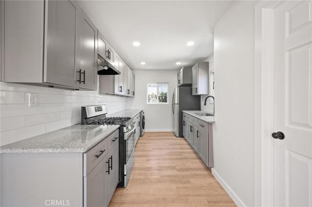 3101 W 60th Street, Los Angeles, CA 90043