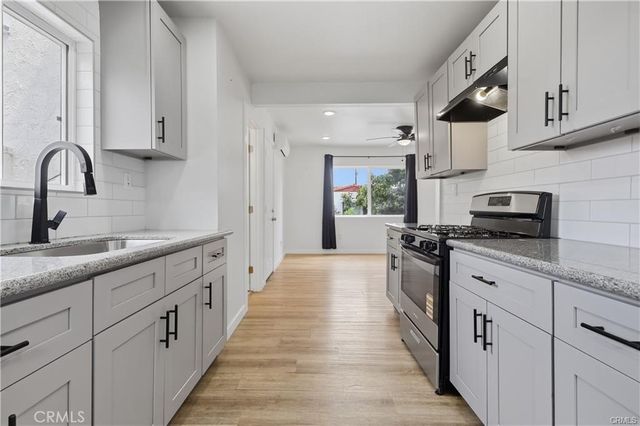 3101 W 60th Street, Los Angeles, CA 90043