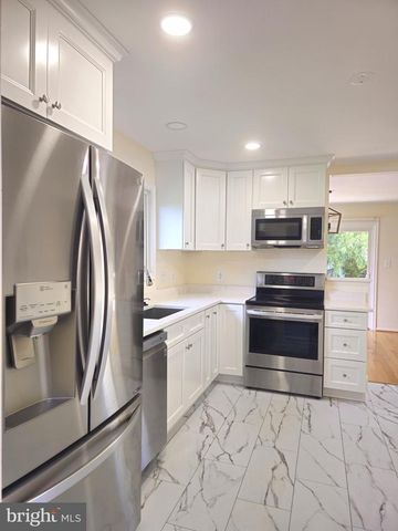4507 HIGHLAND GREEN CT, Alexandria, VA 22312