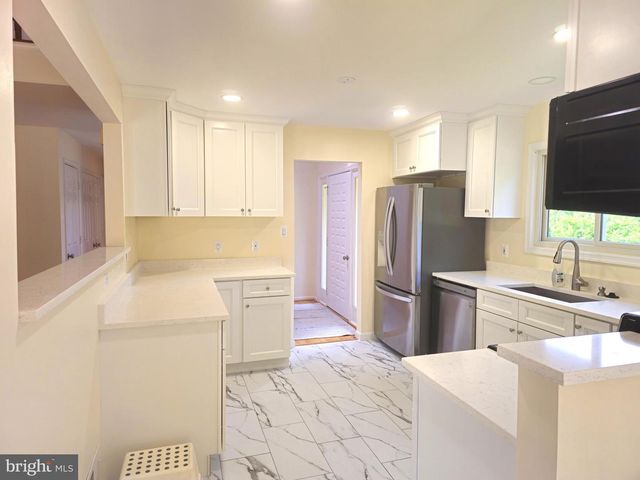 4507 HIGHLAND GREEN CT, Alexandria, VA 22312