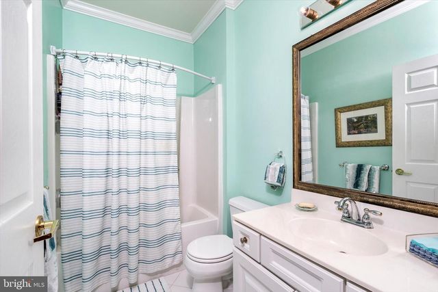124 RIDGWAY DR, Bordentown, NJ 08505