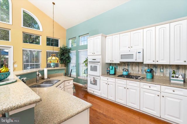 124 RIDGWAY DR, Bordentown, NJ 08505