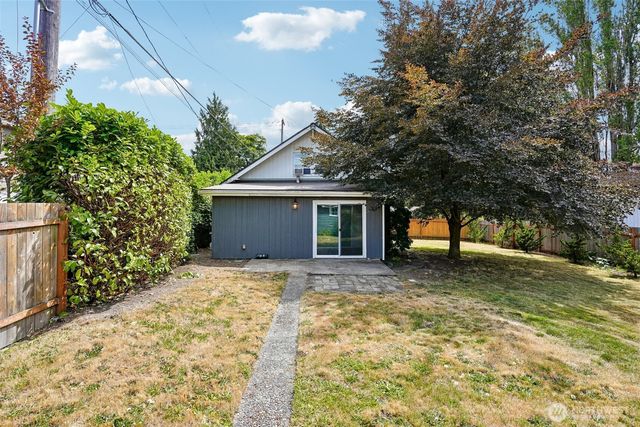 811 S 88th Street, Tacoma, WA 98444