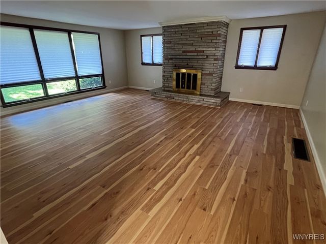 2010 Juron Drive, Niagara, NY 14304