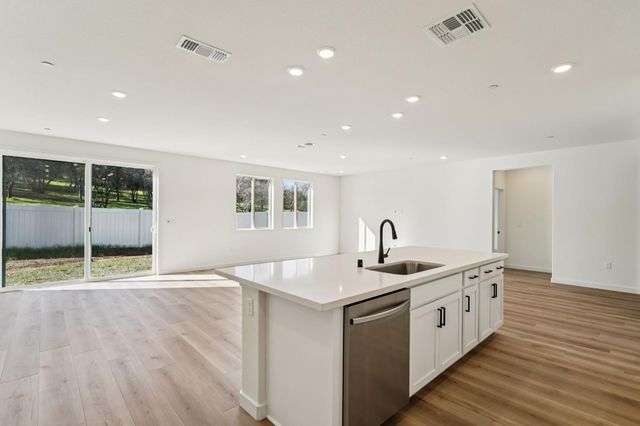 7890 Stone Ranch Dr, Cameron Park, CA 95682