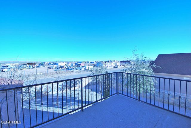 516 Cactus Crossing Drive, Horizon City, TX 79928