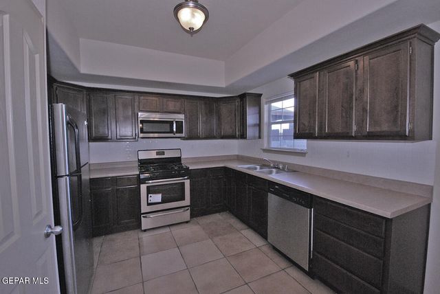 516 Cactus Crossing Drive, Horizon City, TX 79928