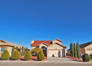 516 Cactus Crossing Drive, Horizon City, TX 79928