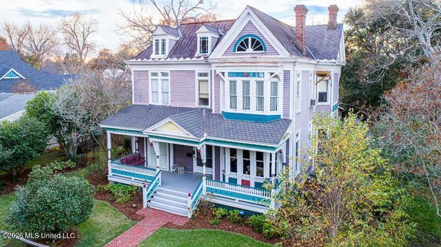 200 Saint Charles Avenue, Natchez, MS 39120