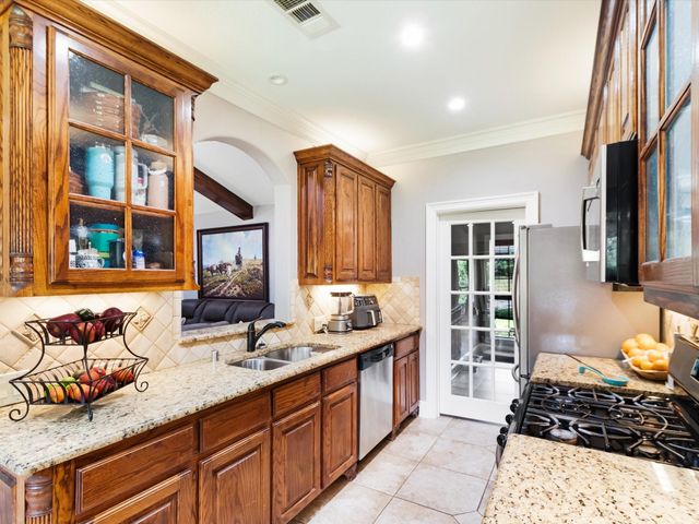 1616 Springbrook Street, Mesquite, TX 75149