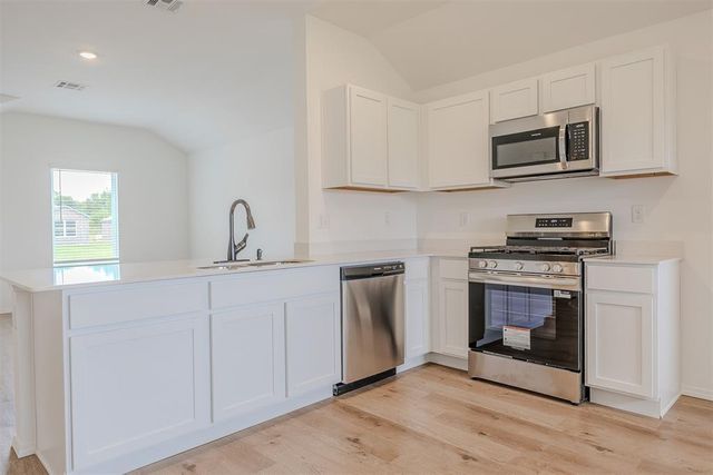 6101 Western Redbud Trail, Edmond, OK 73034