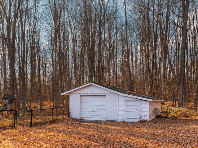 8684 S 45 Road, Cadillac, MI 49601