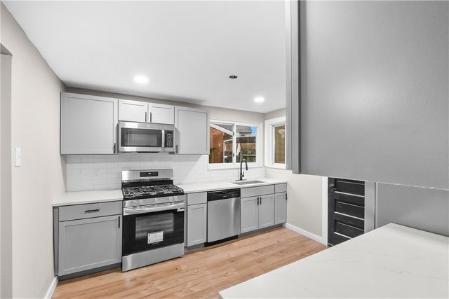 117 Clay Dr, Penn Hills, PA 15235