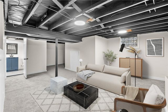 117 Clay Dr, Penn Hills, PA 15235