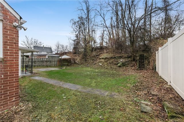 117 Clay Dr, Penn Hills, PA 15235