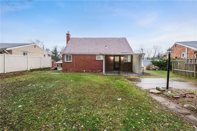 117 Clay Dr, Penn Hills, PA 15235