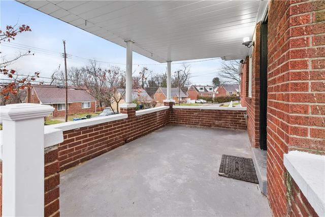 117 Clay Dr, Penn Hills, PA 15235