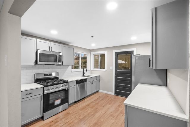 117 Clay Dr, Penn Hills, PA 15235