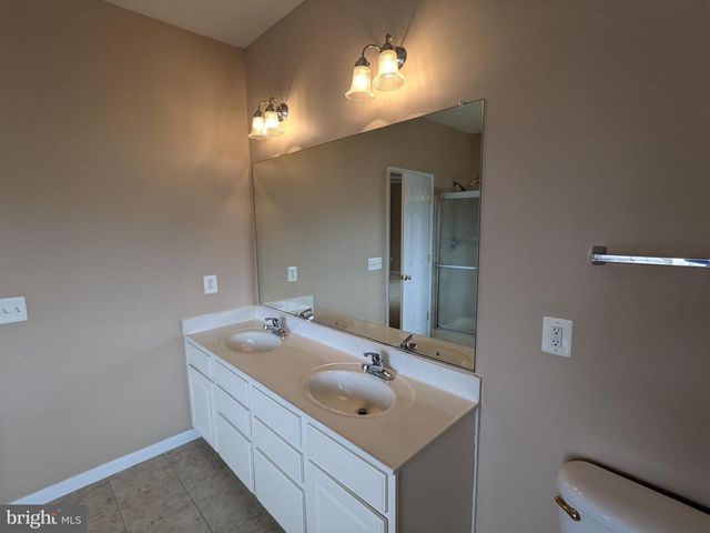 43313 STONEGARDEN TER, Broadlands, VA 20148