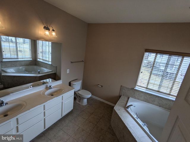 43313 STONEGARDEN TER, Broadlands, VA 20148