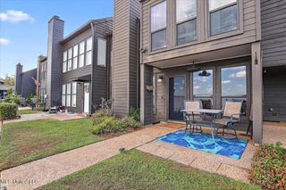 10 Lake Barnett Drive, Brandon, MS 39047