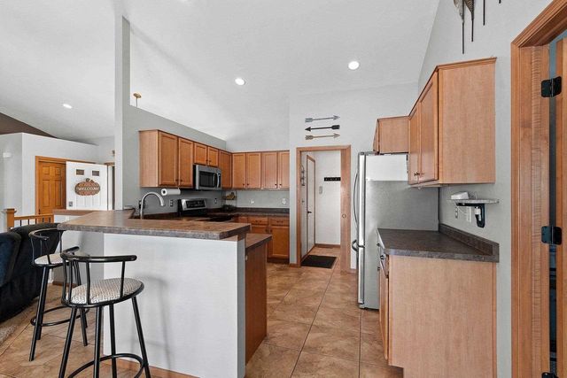 1012 TANA LANE, Menasha, WI 54952