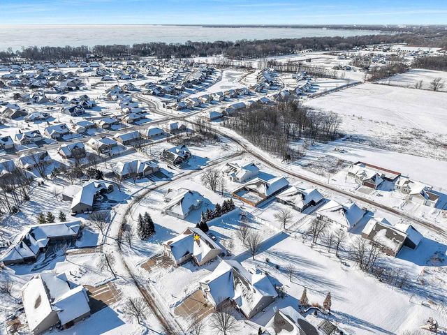 1012 TANA LANE, Menasha, WI 54952