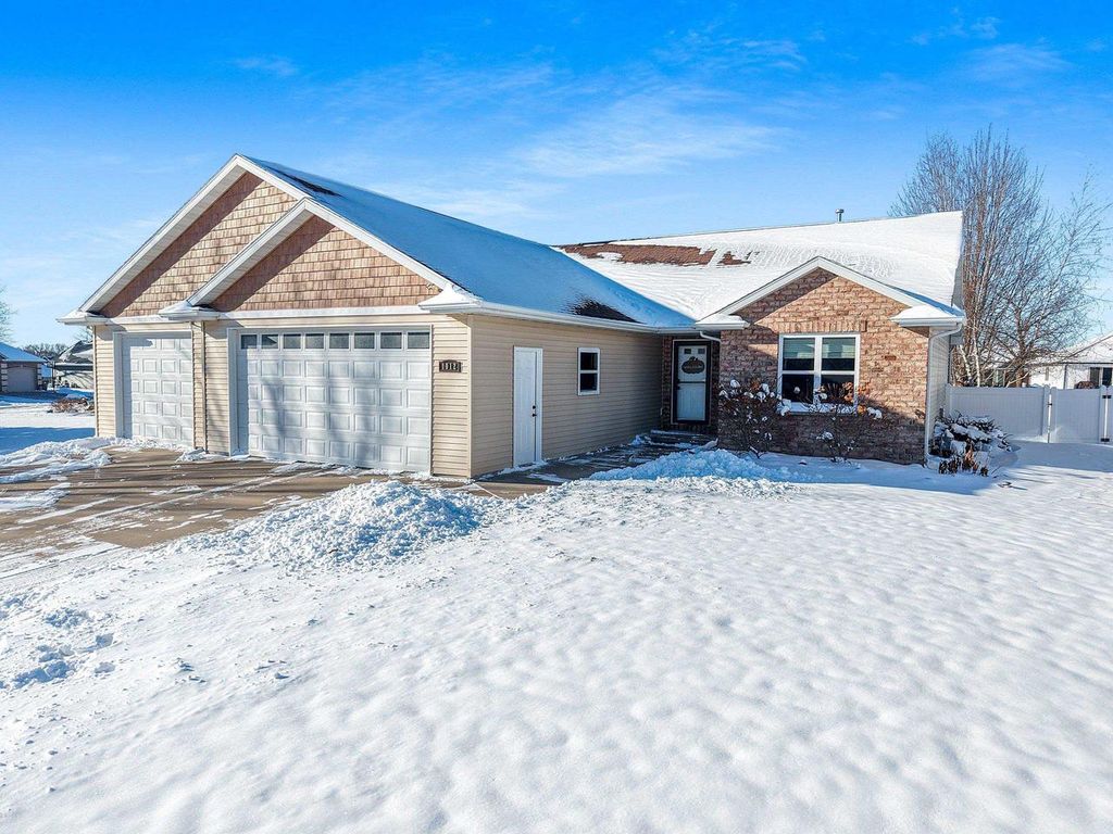 1012 TANA LANE, Menasha, WI 54952