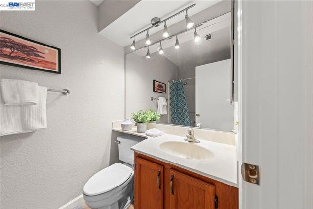 7350 Cronin Cir, Dublin, CA 94568