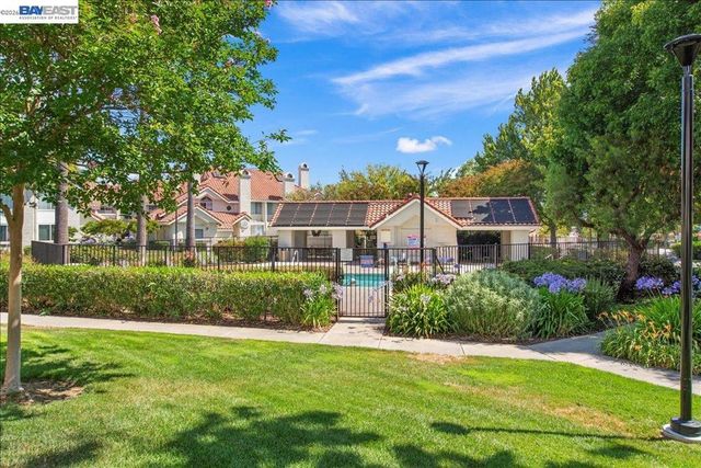 7350 Cronin Cir, Dublin, CA 94568