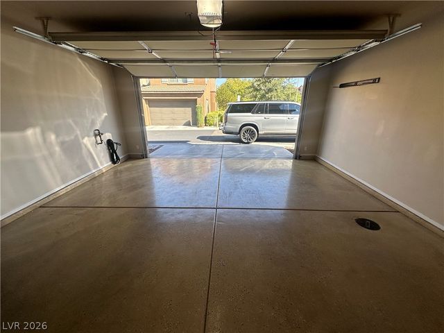 11402 Newton Commons Drive 101, Las Vegas, NV 89135