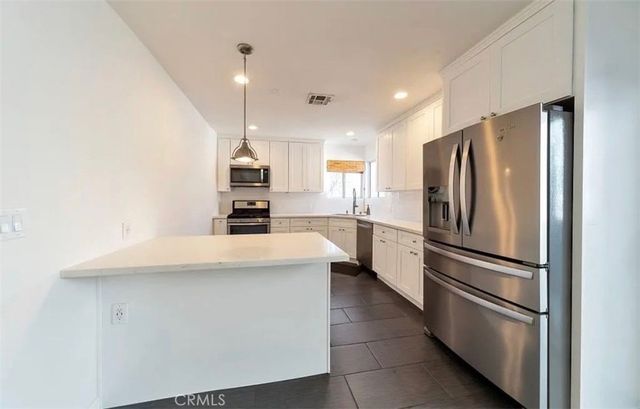 11613 Haynes Street, North Hollywood, CA 91606