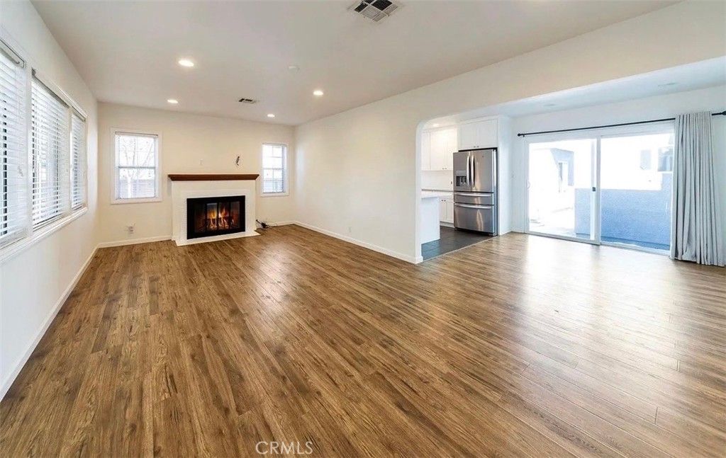 11613 Haynes Street, North Hollywood, CA 91606