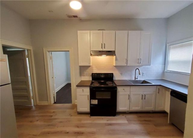 2727 Vine Street, Kansas City, MO 64109