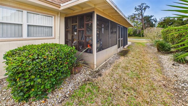 11117 PEMBRIDGE COURT 2, Port Richey, FL 34668