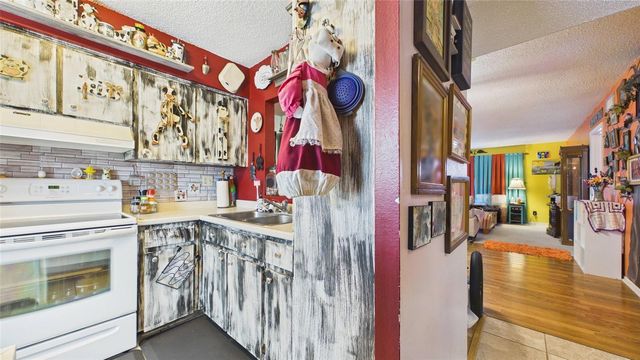 11117 PEMBRIDGE COURT 2, Port Richey, FL 34668