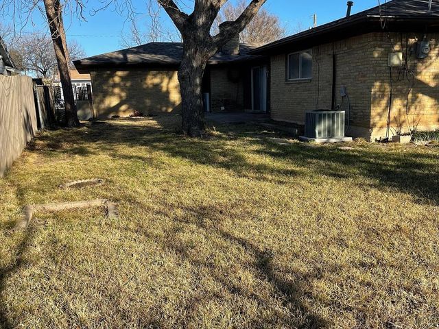 3701 W Rochelle Road, Irving, TX 75062